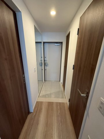 モントーレ東比恵クレアの玄関