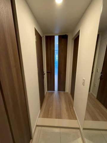 モントーレ東比恵クレアの玄関