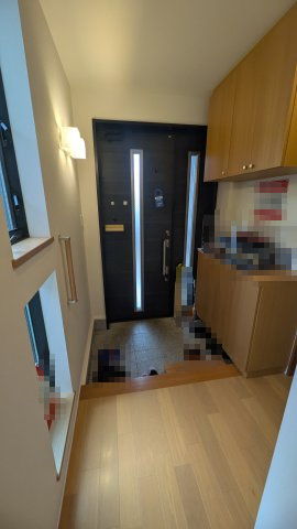 中古住宅　雄総桜町４丁目の玄関