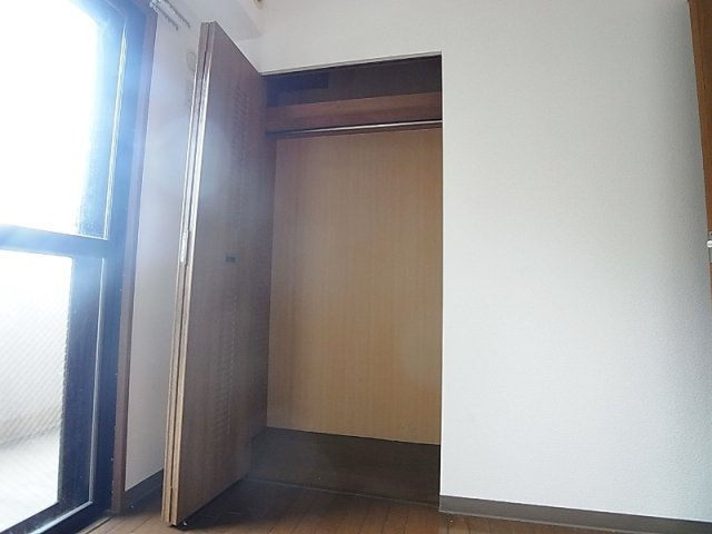 ラ・セーヌ兵庫の収納|各居室に収納完備しております