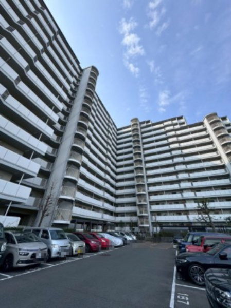 メイプルパークスクエア西２番館の外観|大阪メトロ谷町線「守口」駅まで徒歩約11分です。