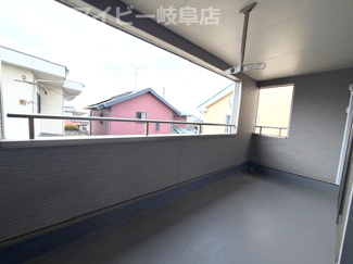 【バルコニー】 | 稲沢市矢合町築４年の中古住宅登場です♪お車スペース3台以上可能！南側にお庭スペースもあります♪ | 稲沢市矢合町築４年の中古住宅登場です♪お車スペース3台以上可能！南側にお庭スペースもあります♪