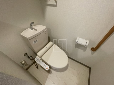 【トイレ】 | アーバンステージ安堂寺Ⅱ | アーバンステージ安堂寺II　温水洗浄便座