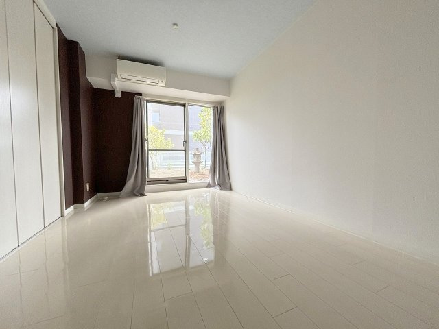 ザ・グランドビュー・オオサカの洋室