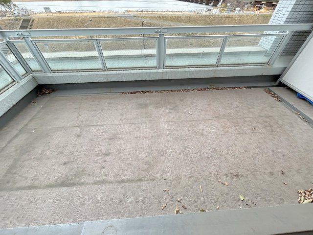 ザ・グランドビュー・オオサカのバルコニー