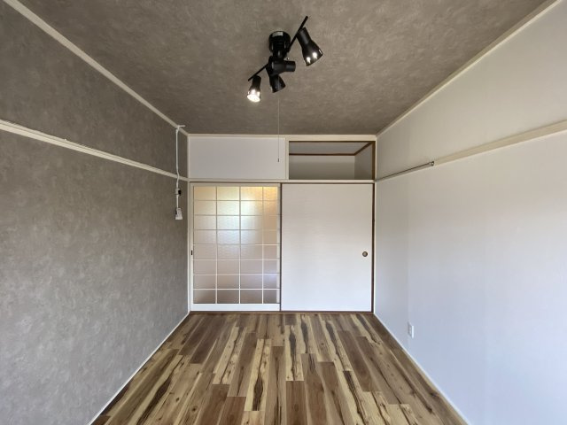 Fアパルトメント金山駅西の居間・リビング|ゆったり過ごせる居間です