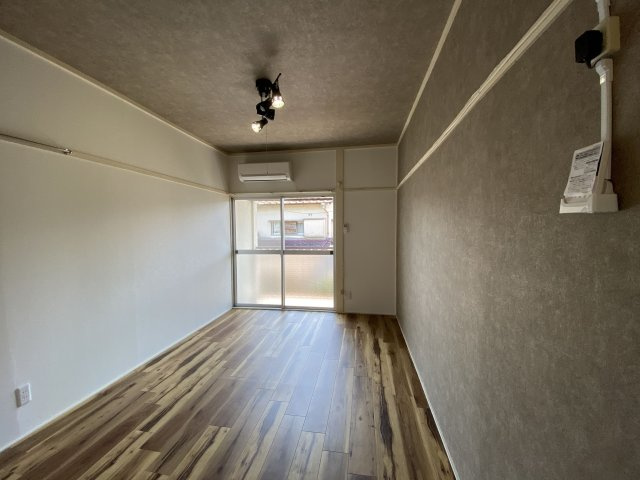 Fアパルトメント金山駅西の居間・リビング|おしゃれなリビングです