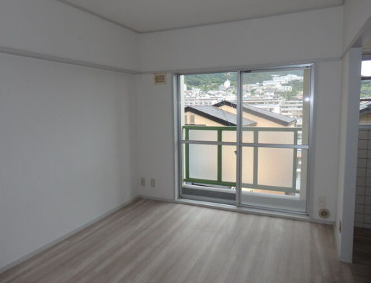 芦屋東山プリンスのバルコニー