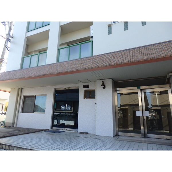 芦屋東山プリンスのエントランス