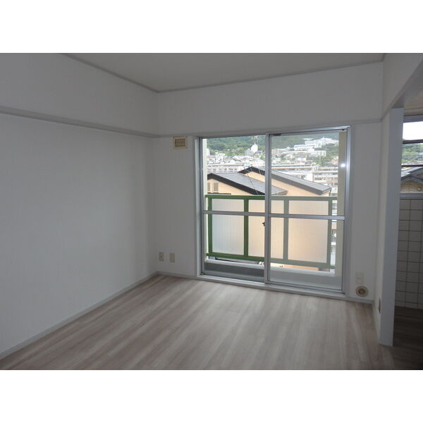 芦屋東山プリンスの居間・リビング