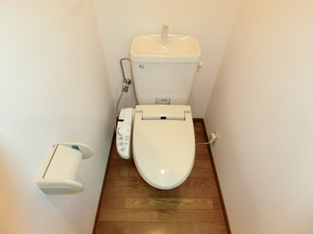 アビタシオンGTのトイレ|落ち着いた色調のトイレです