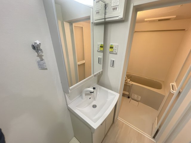 chalet　涼風テラスの独立洗面台