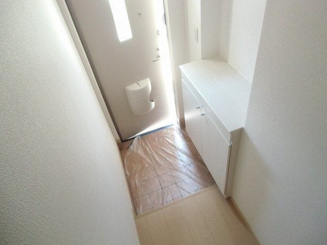 プラウド幕張本郷Ⅵの玄関|ゆったりとした玄関です