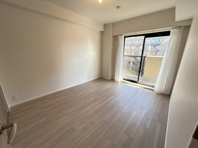 【洋室】 | コスモ西宮山手 | 明るい洋室です