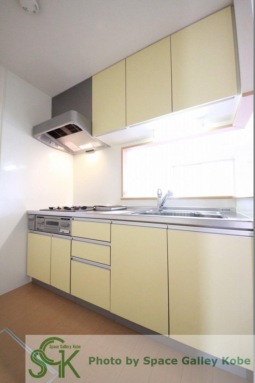サンライズミナミのキッチン|※お部屋により仕様が異なる場合があります。