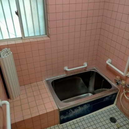 竹の子ツカサ戸建の浴室|落ち着いた空間のお風呂です