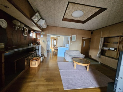 【居間・リビング】 | 東伯郡琴浦町赤崎中古戸建て