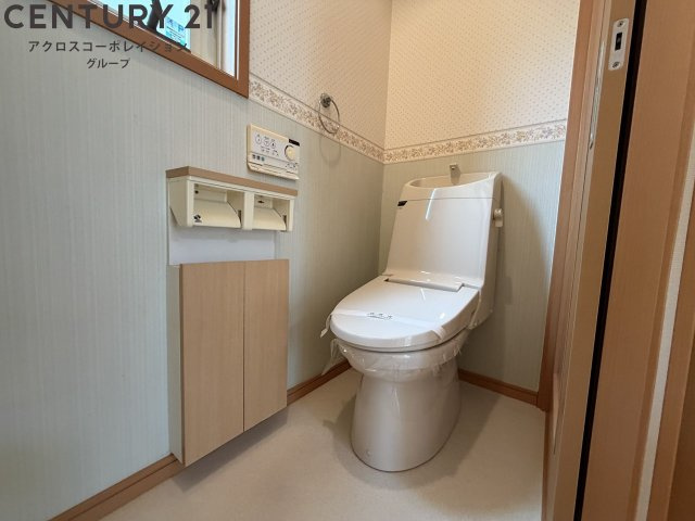 コンパクトで使いやすいトイレです