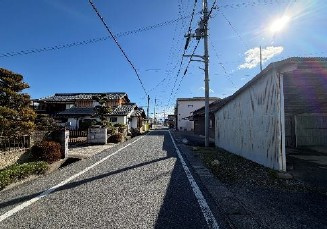 近江八幡十王町　中古戸建の前面道路含む現地写真