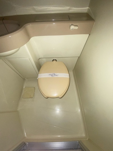 シンプルで掃除のしやすいトイレです☆