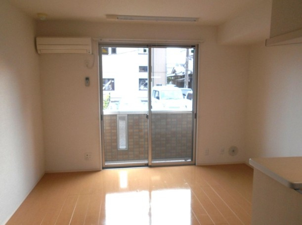 サニーコートの居間・リビング