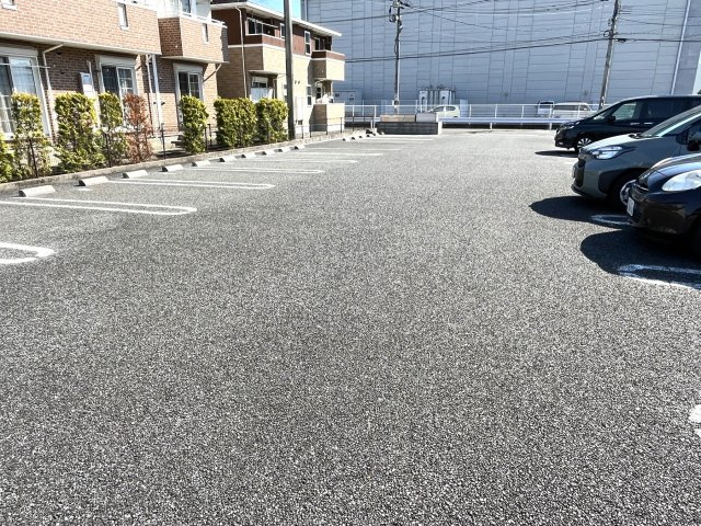 ティファーレ　Ⅲの駐車場