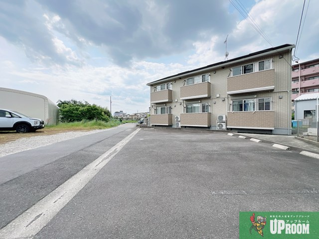 セレッソハイムの駐車場