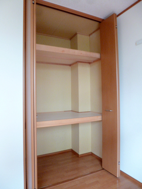 カーサＫの収納|★天井から床まで、奥行きもある収納です♪