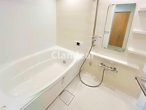 八潮市緑町３丁目の中古マンションの浴室|ボタンひとつで給湯から追い焚きまで！いつでもお湯を適温に保ってくれる楽々のフルオートバス！