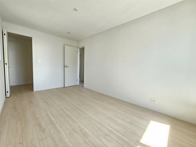 瑞浪市下沖町第３の洋室|２階洋室７．５帖