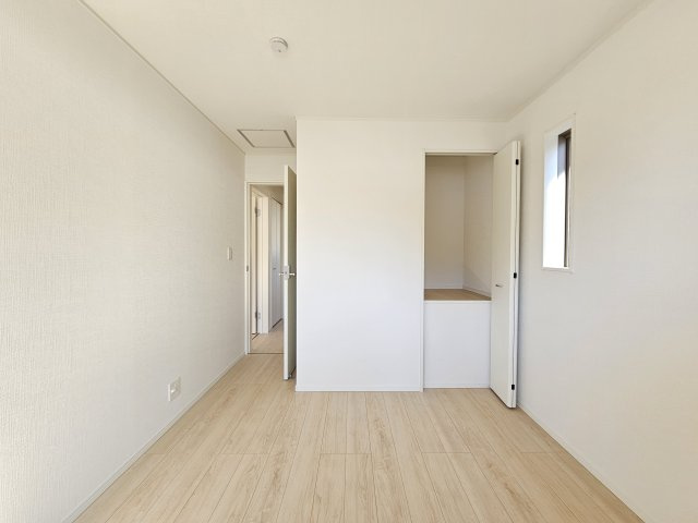 瑞浪市下沖町第３の洋室|２階洋室５帖