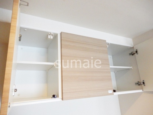 アンシャンテ大宮の収納|キッチンの吊戸棚。