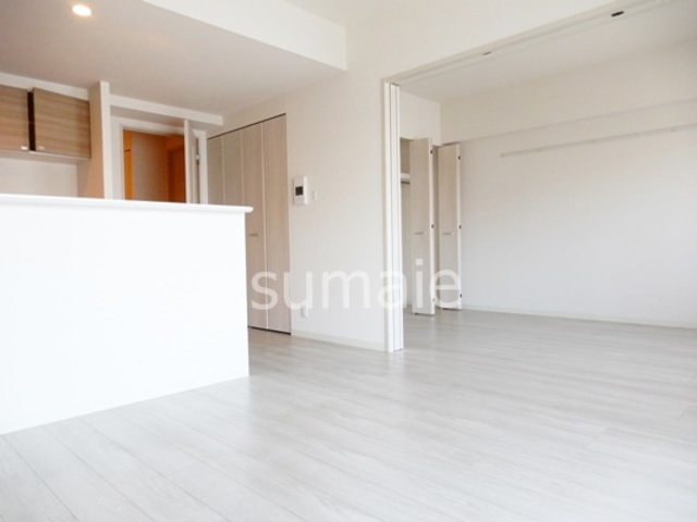 アンシャンテ大宮の居間・リビング|洋室の扉を開けて広々お使いいただいてもGOOD！