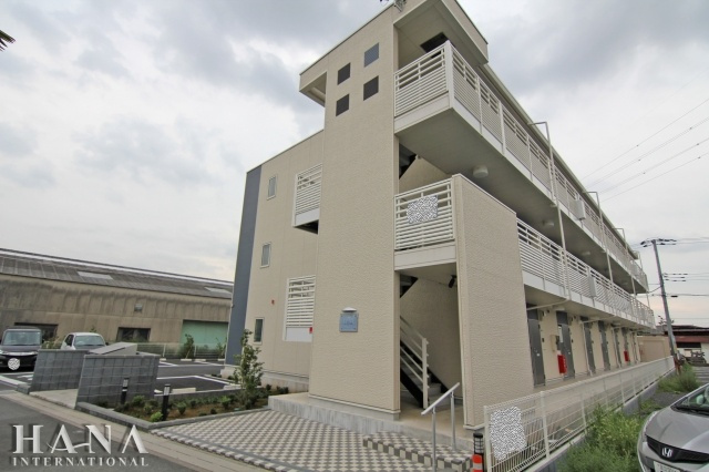 エムフラッツ新里の外観