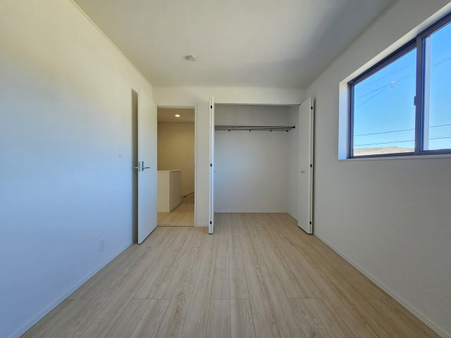 瑞浪市下沖町第３の洋室|2階洋室６帖