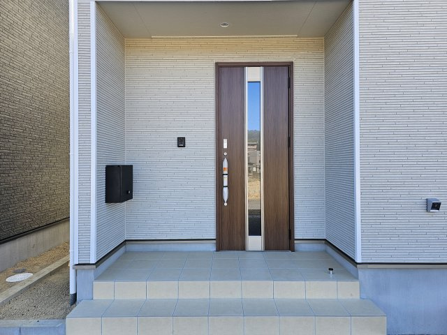 瑞浪市下沖町第３の玄関|玄関（外）