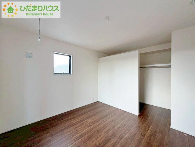 郡山市町東２丁目第2　新築戸建　1号棟の寝室|清々しい朝陽が差し込む寝室は、開放感たっぷりで心をリフレッシュしてくれる特別な住空間。家具の配置を自由に楽しむことで、自分だけの快適な居場所を作り出せます！