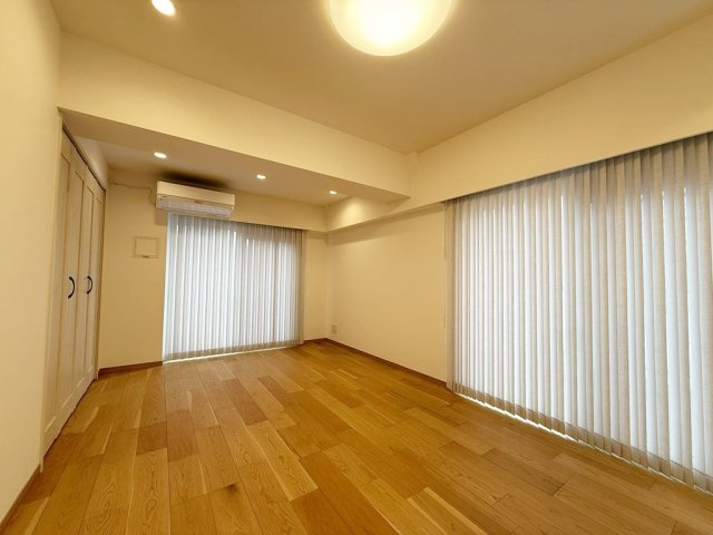 秀和第二南平台レジデンスの洋室|AI生成による削除加工を加えた写真、現状優先となります。