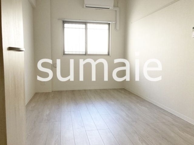 ALBIREOの寝室|人気のフローリングです。