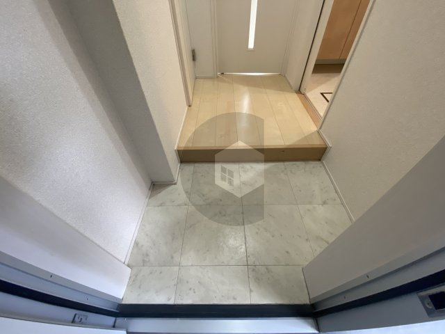 フジパレス岩田町2番館の玄関