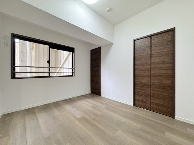 ロワールマンション西公園東の洋室