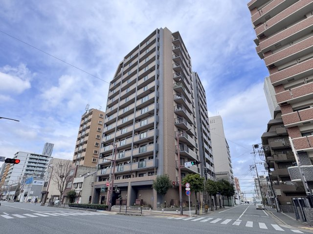 ロワールマンション西公園東の外観