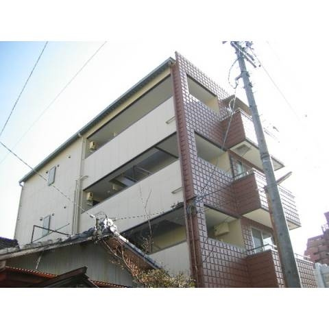 第４カネイ本町ビルの外観