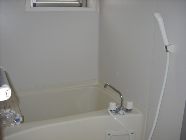 第４カネイ本町ビルの浴室