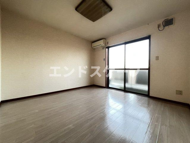 川崎ハイツIIの居間・リビング|高崎、前橋のお部屋探しはエンドスケープまで！お客様の理想お聞かせ下さい♪