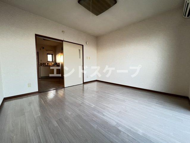 川崎ハイツIIの居間・リビング|高崎、前橋のお部屋探しはエンドスケープまで！お客様の理想お聞かせ下さい♪