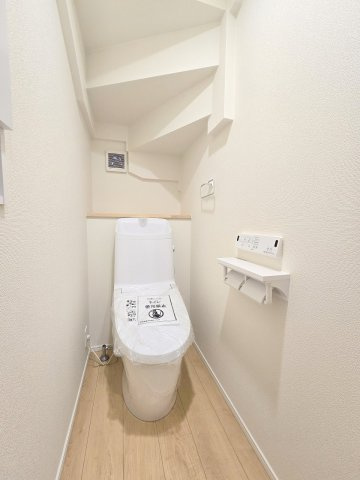 青梅市今寺4丁目　全3棟のトイレ