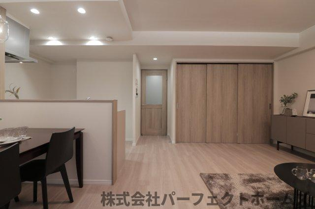 サンメゾン枚方朝日丘　かえで館の居間・リビング|こちらの居間で趣味の時間をお楽しみください