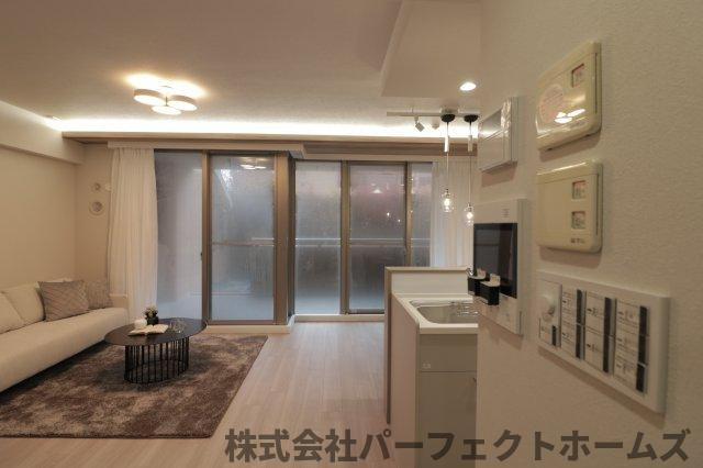【居間・リビング】の画像