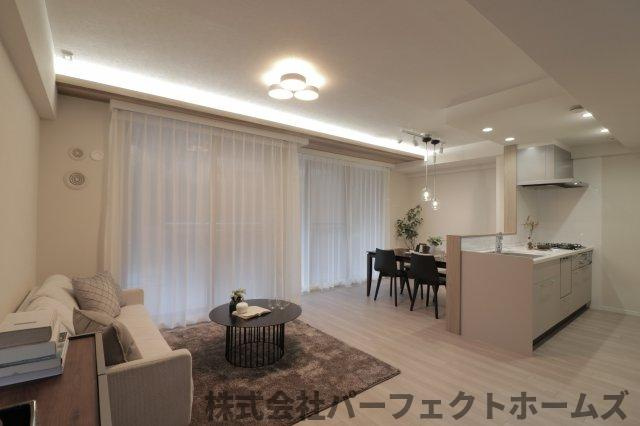 【居間・リビング】の画像
